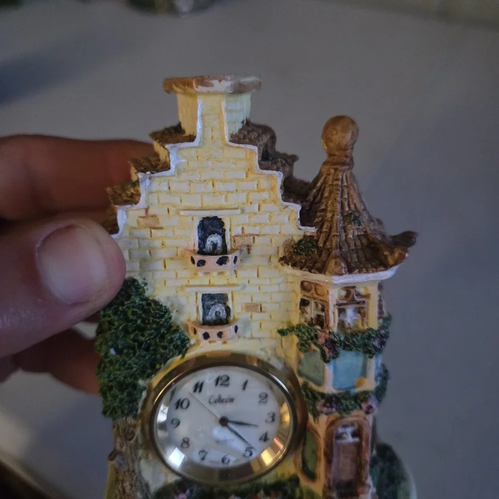 Miniature SALTON Small English Floral Cottage Tower Quartz Clock